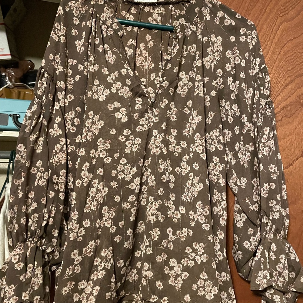 Very nice  blouse made by blue pepper